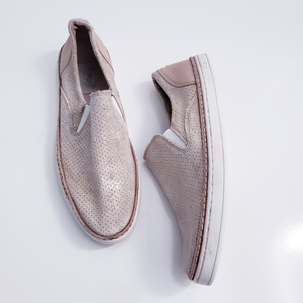 UGG Womens Adley Perf Suede Flats